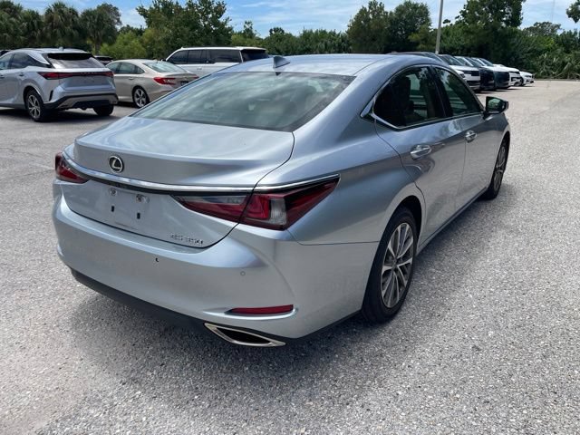 Used 2023 Lexus ES 350 w/ Premium Package FWD image 2