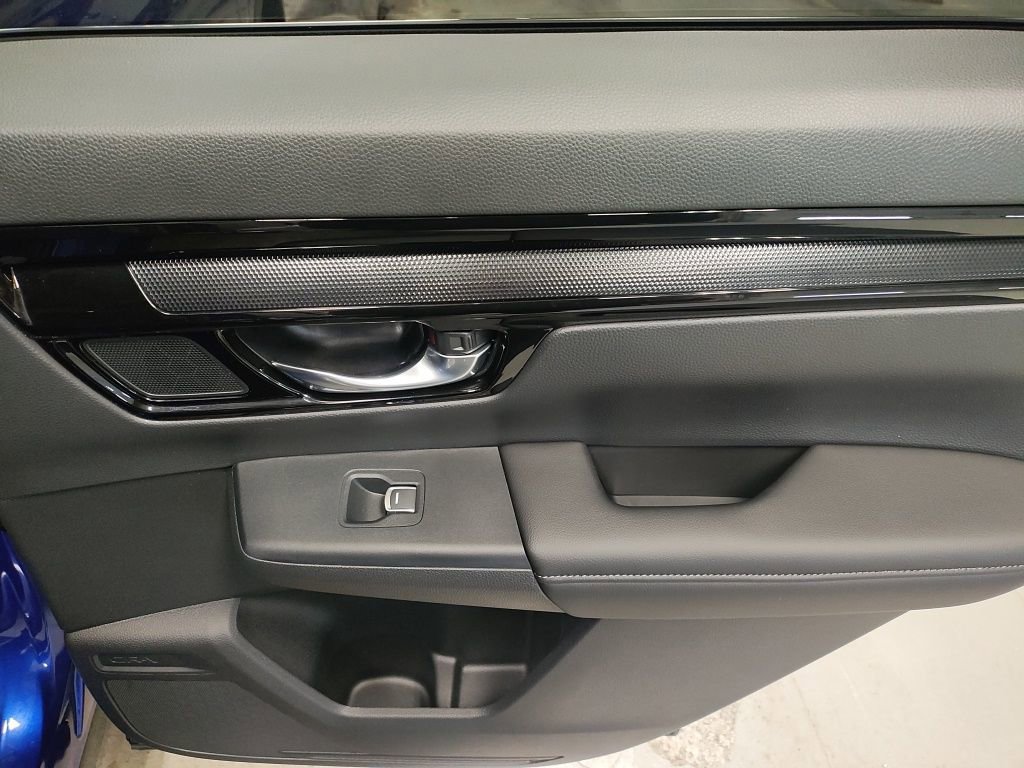 Used 2025 Honda CR-V EX-L image 14