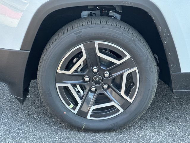 New 2026 Jeep Cherokee Limited AWD/4WD image 13