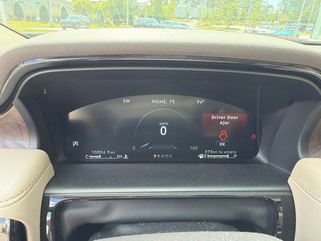 Used 2023 Lincoln Nautilus Reserve AWD/4WD image 14