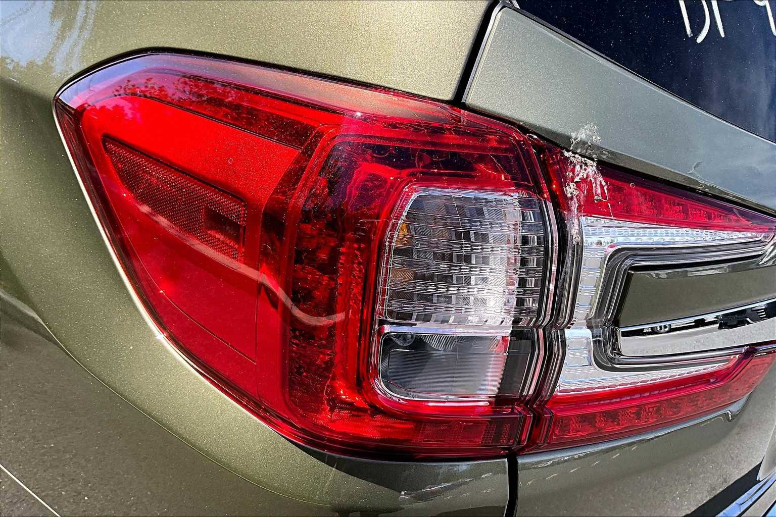 New 2025 Subaru Ascent Limited image 14