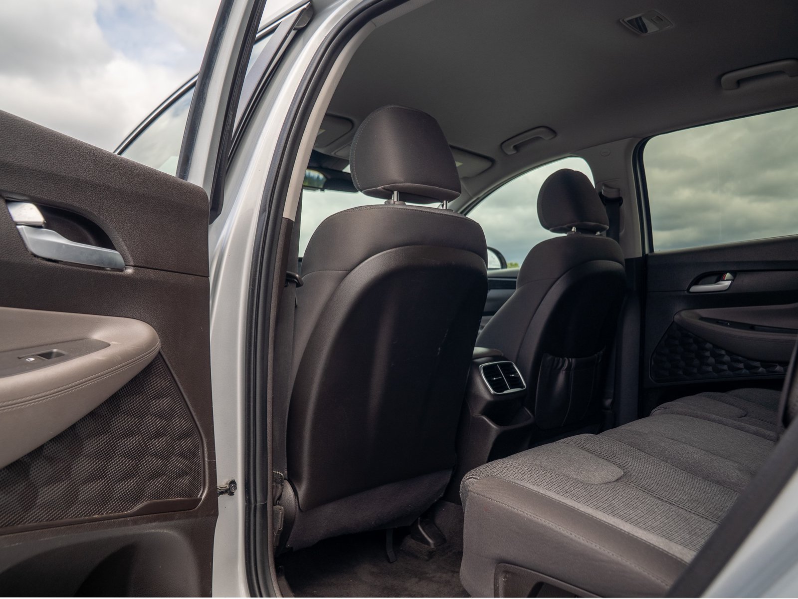 Used 2019 Hyundai Santa Fe SE AWD/4WD image 24