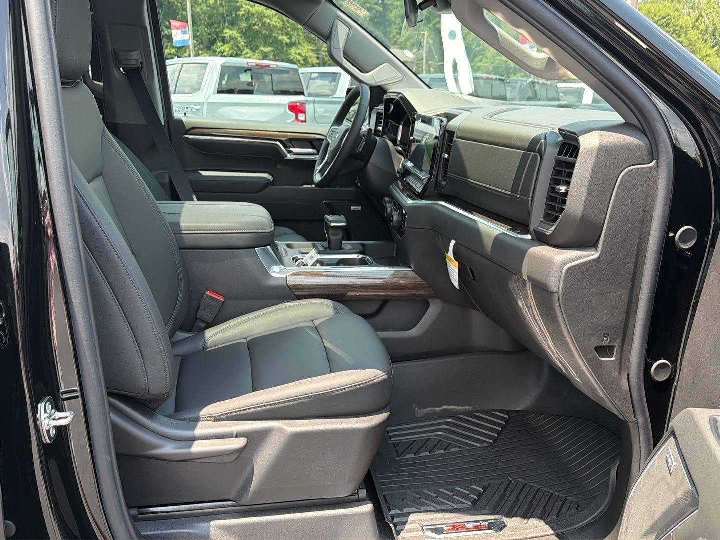 New 2026 Chevrolet Silverado 1500 LT Trail Boss w/ LT Trail Boss Premium Package AWD/4WD image 13