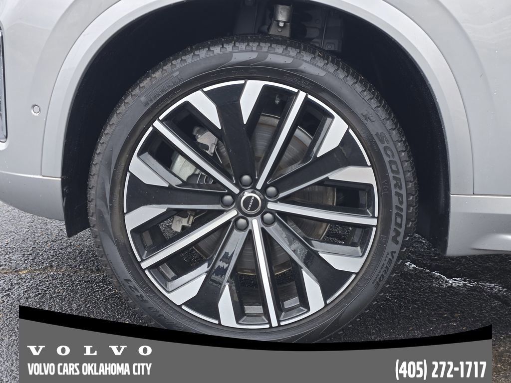 Certified 2025 Volvo XC90 B5 Plus image 11