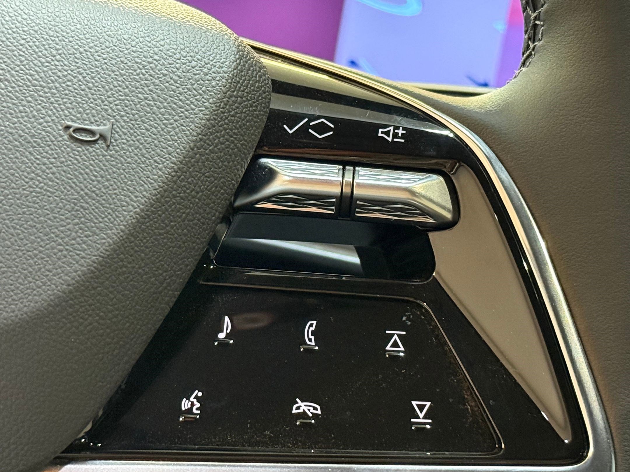 New 2025 Cadillac Escalade IQ Luxury 1 image 28