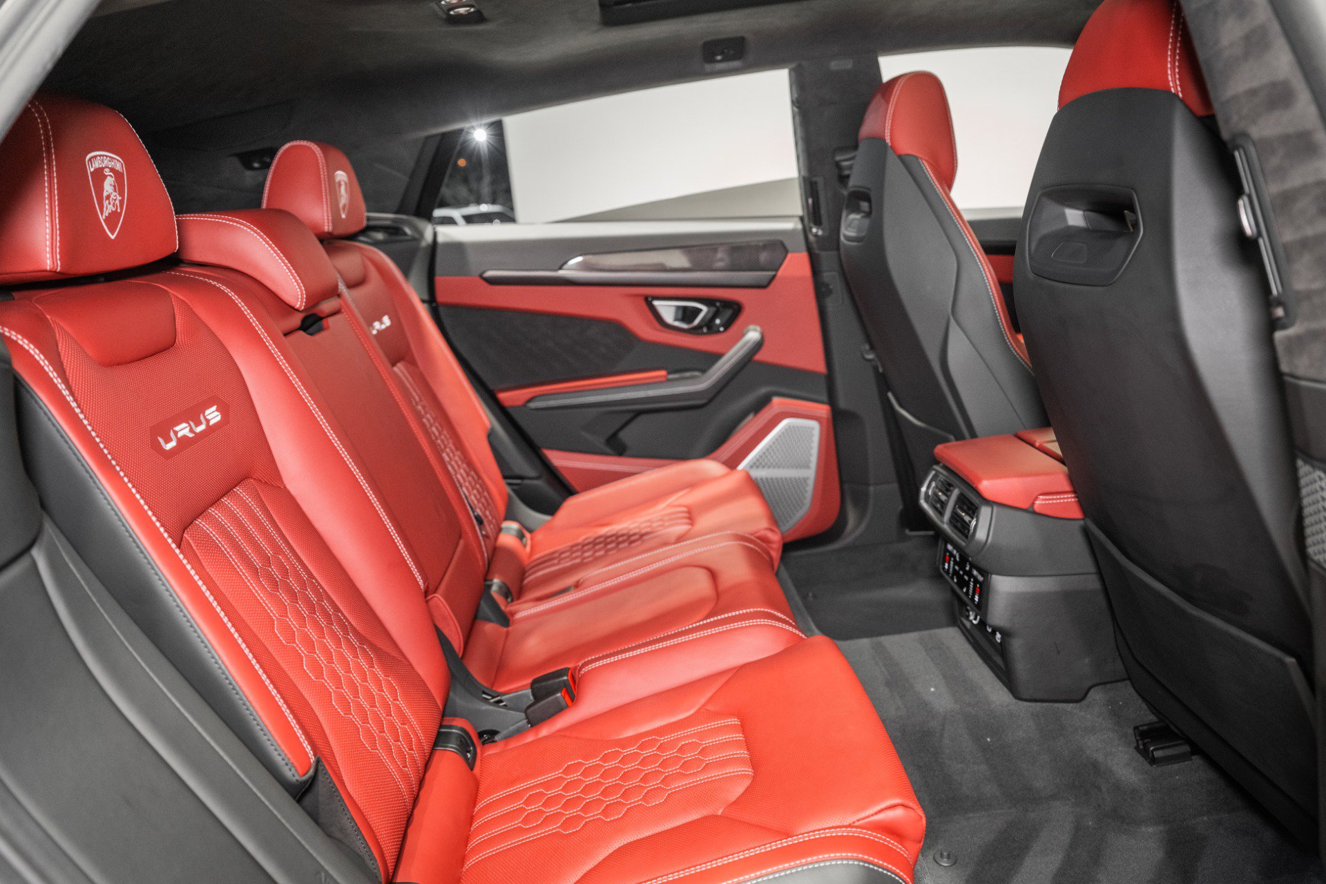 Used 2024 Lamborghini Urus S image 22