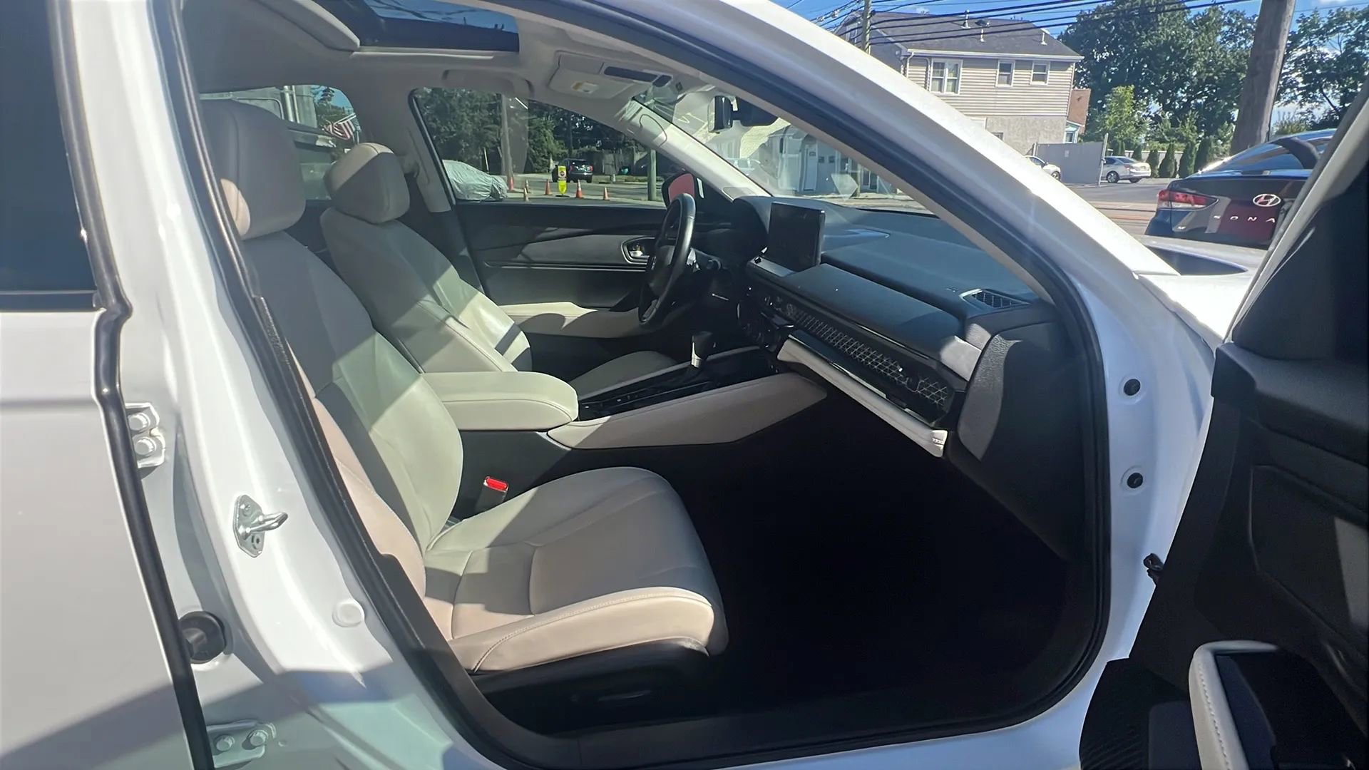 Used 2023 Honda Accord Touring image 30