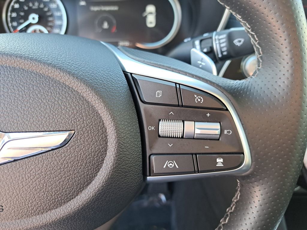 Used 2023 Genesis G70 2.0T image 19