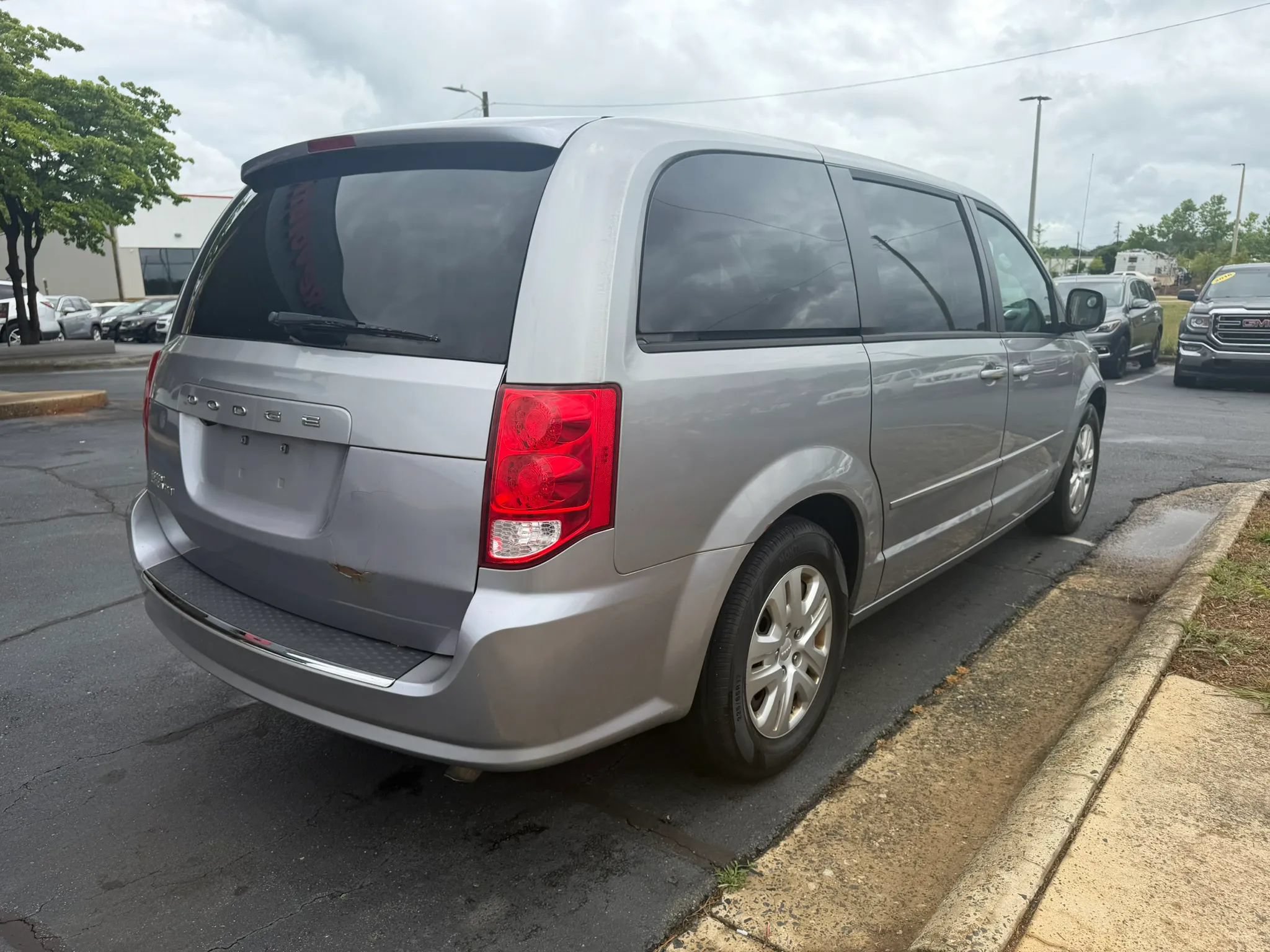 Used 2017 Dodge Grand Caravan SE w/ Power Window Group FWD image 7