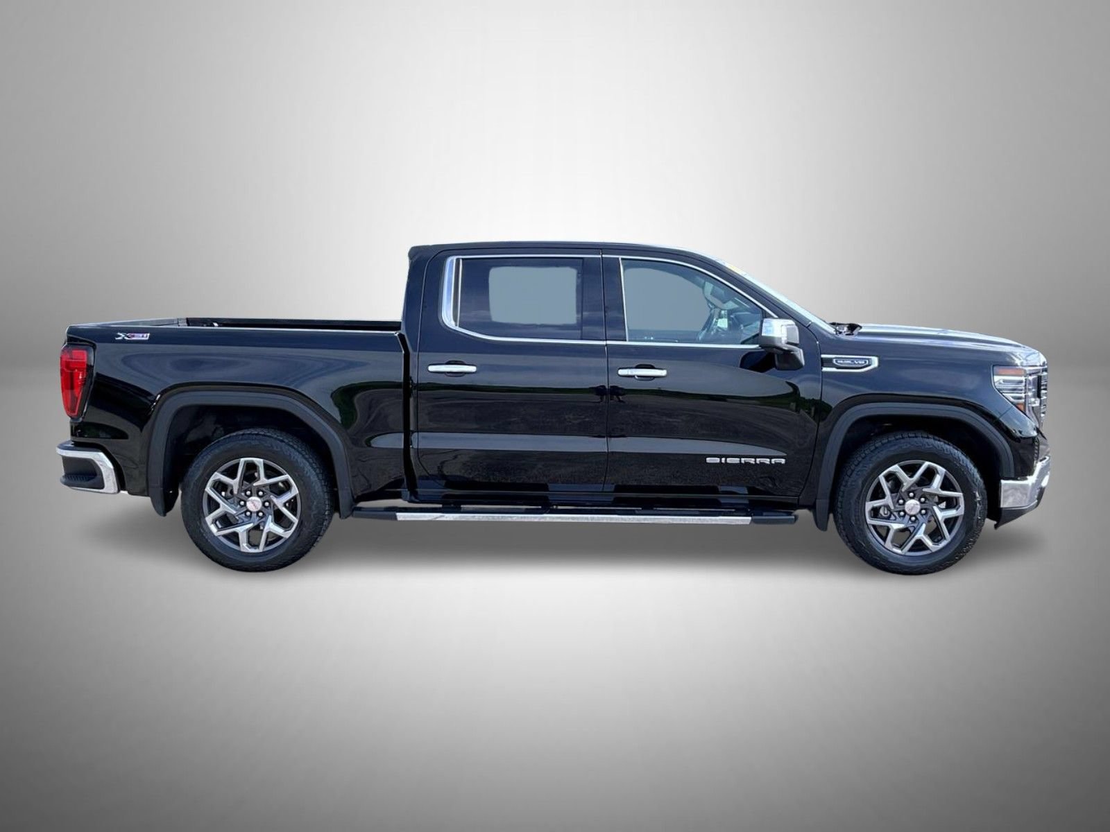 Certified 2023 GMC Sierra 1500 SLT w/ SLT Premium Package AWD/4WD image 4