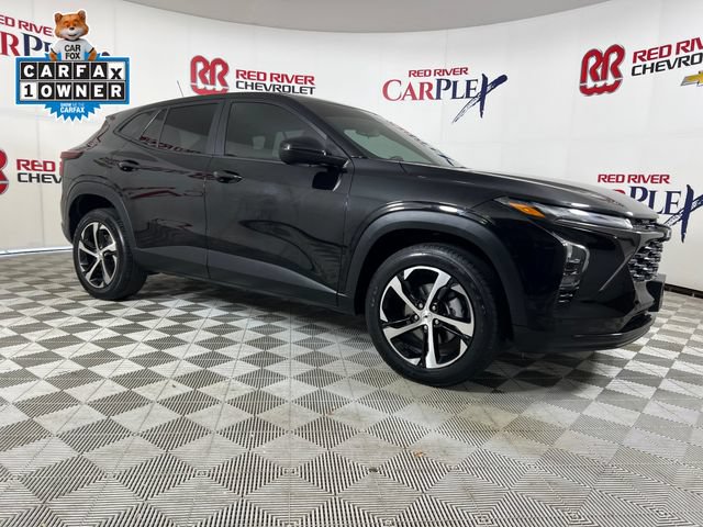 Used 2024 Chevrolet Trax RS w/ Sunroof Package FWD image 1
