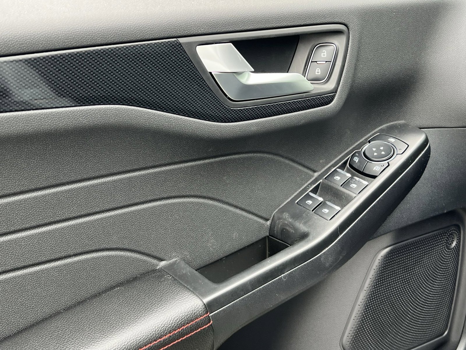 New 2026 Ford Escape ST-Line Select w/ Equipment Group 401A image 15