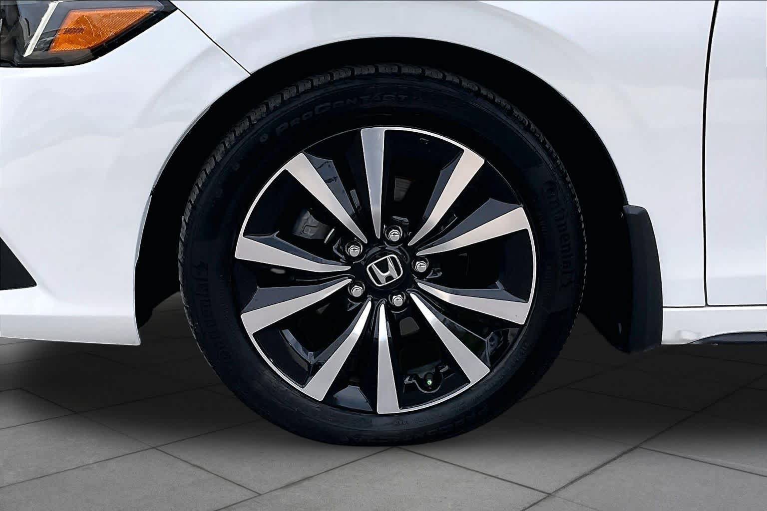 Used 2023 Honda Civic EX-L image 10