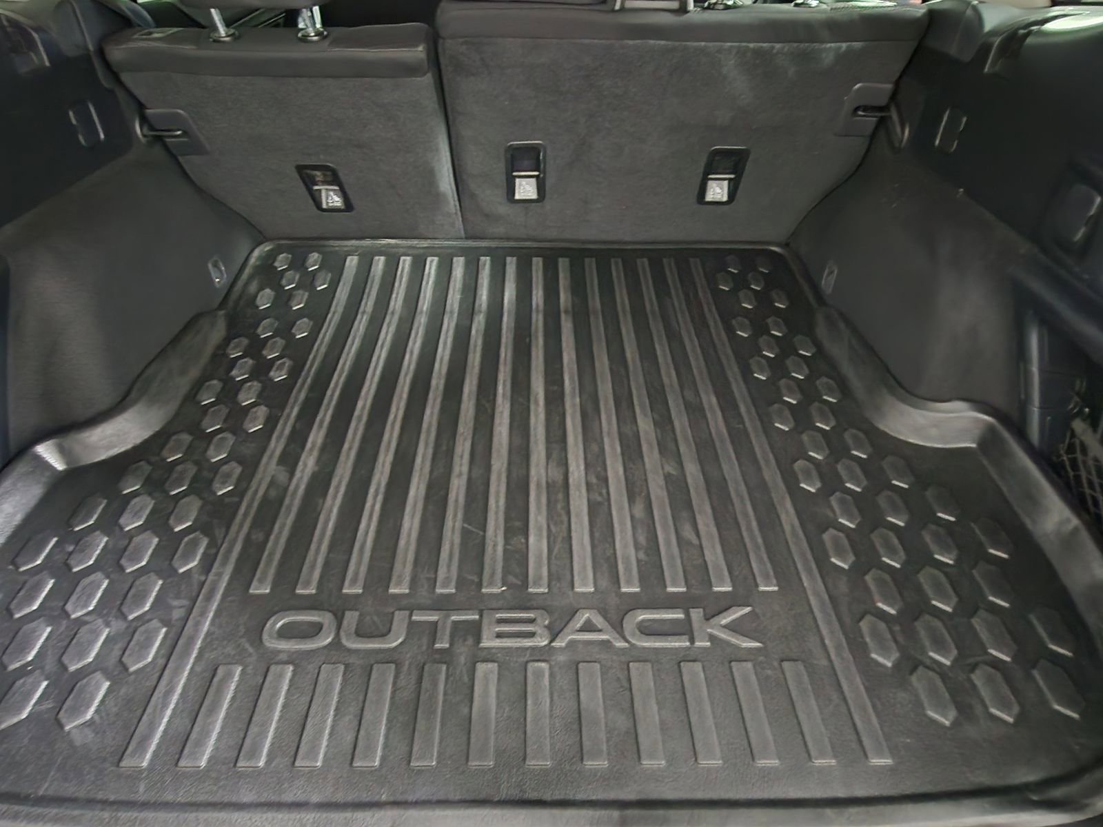 Used 2023 Subaru Outback Premium image 37