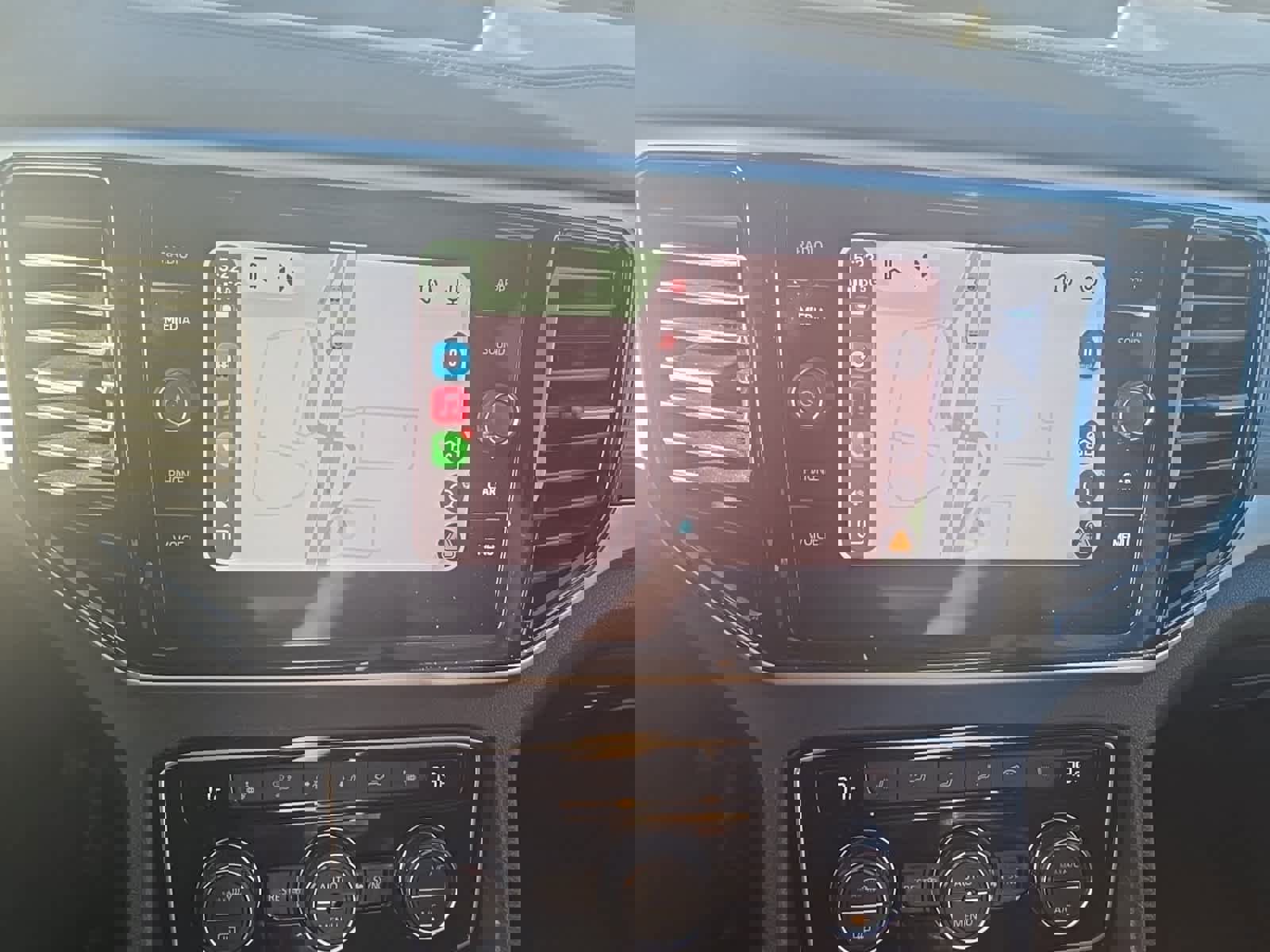 Used 2022 Volkswagen Atlas SE image 16