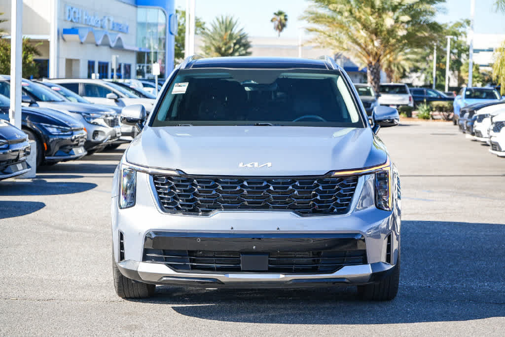 Certified 2024 Kia Sorento S w/ Panoramic Sunroof Package FWD image 2