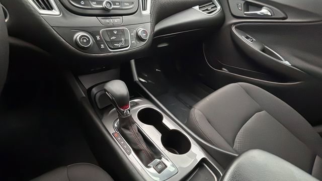 Used 2025 Chevrolet Malibu RS image 14