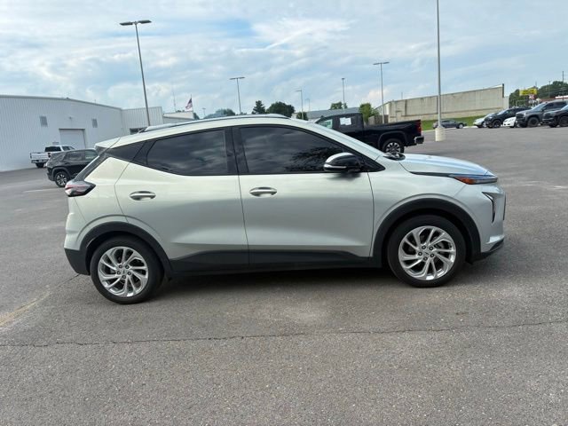 Used 2023 Chevrolet Bolt EUV LT FWD image 9