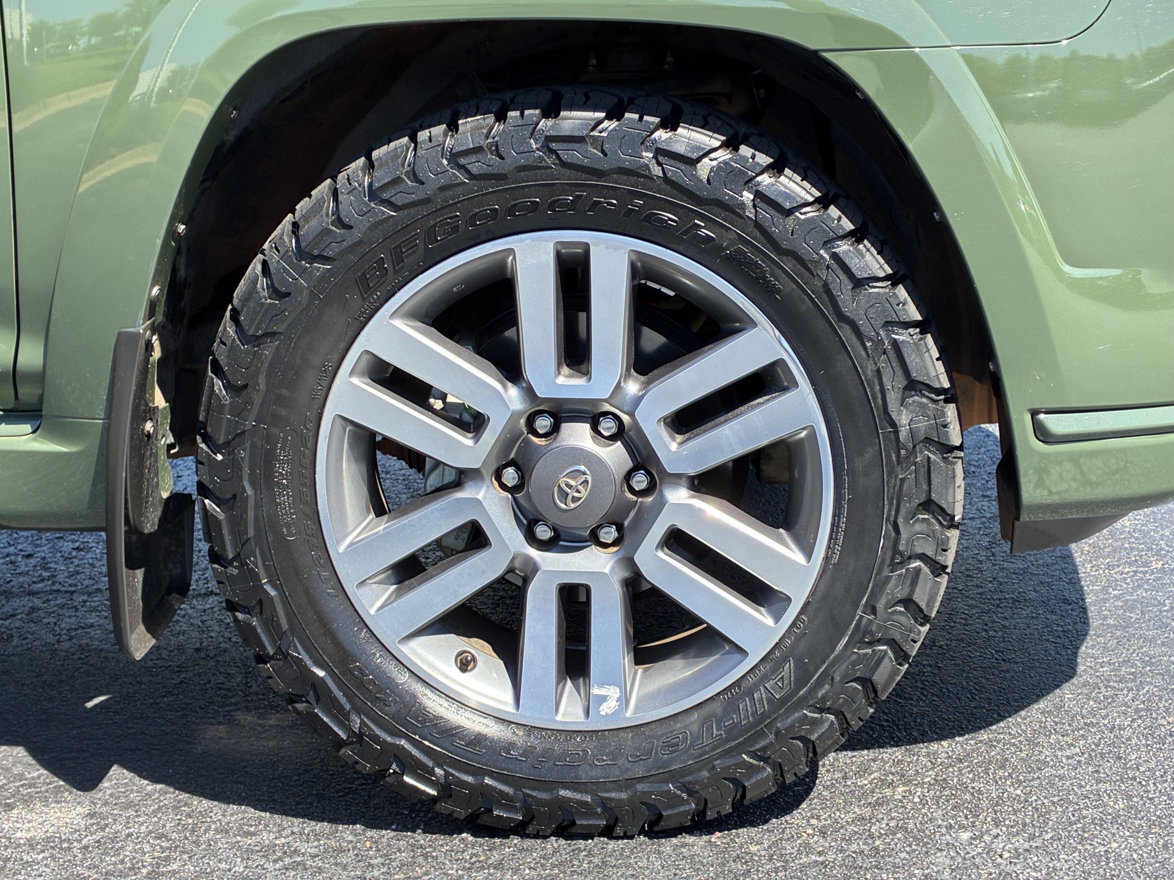 Used 2022 Toyota 4Runner TRD Sport w/ Technology Package RWD image 7