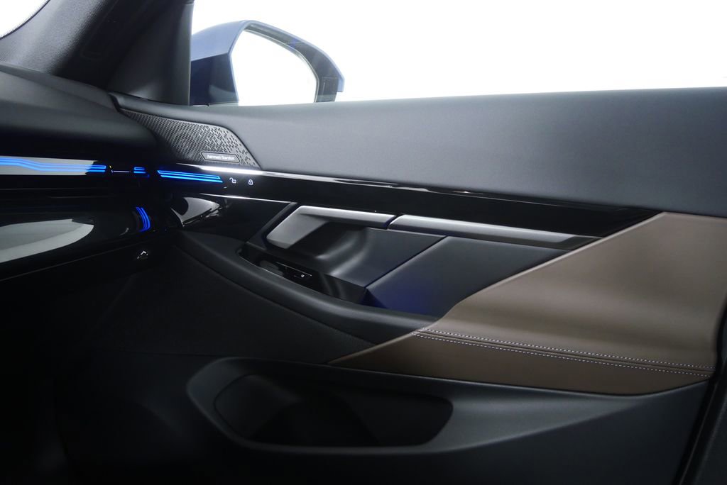 Certified 2026 BMW 530i image 24