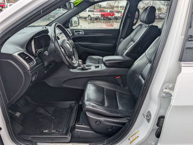 Used 2019 Jeep Grand Cherokee Limited AWD/4WD image 2