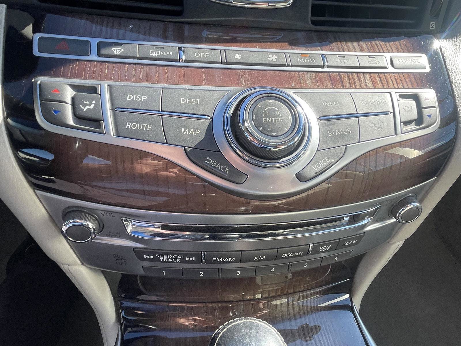 Used 2012 INFINITI M37 x w/ Deluxe Touring Pkg AWD/4WD image 14