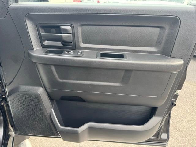 Used 2016 RAM 2500 Tradesman w/ Chrome Appearance Group image 16