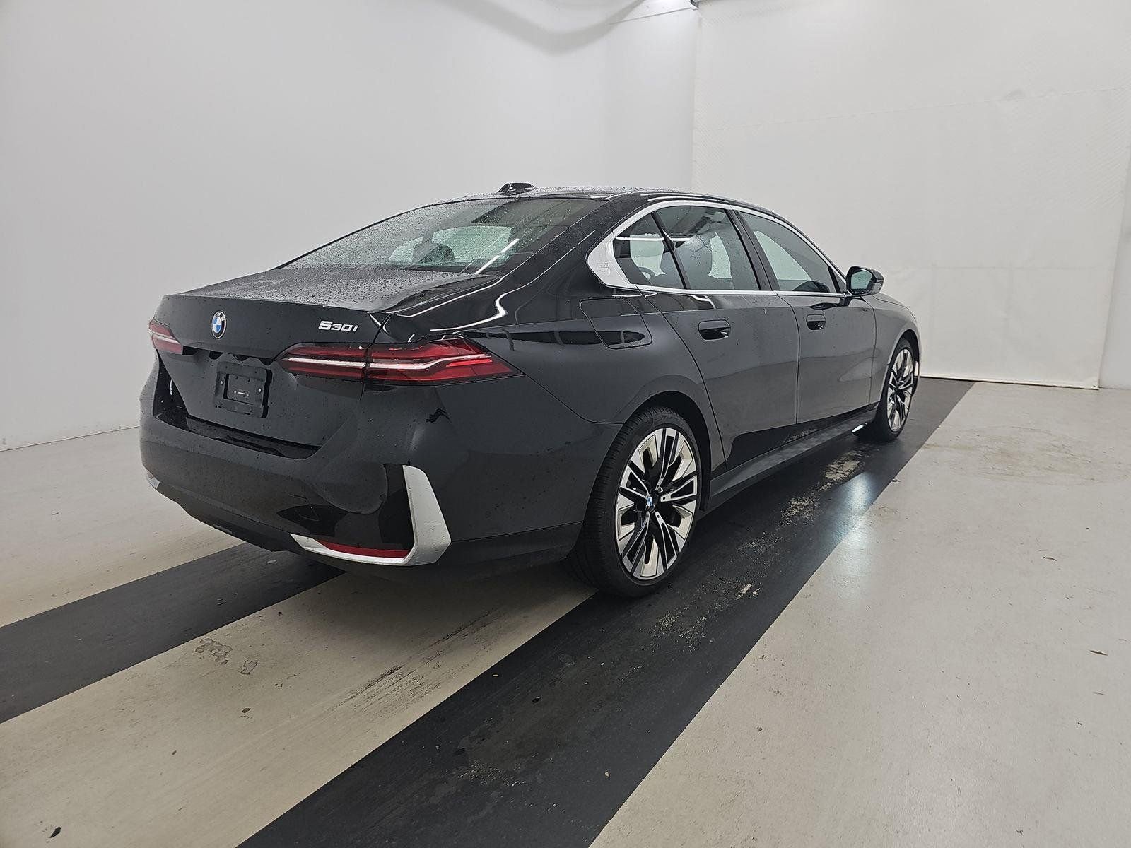 Certified 2025 BMW 530i image 4