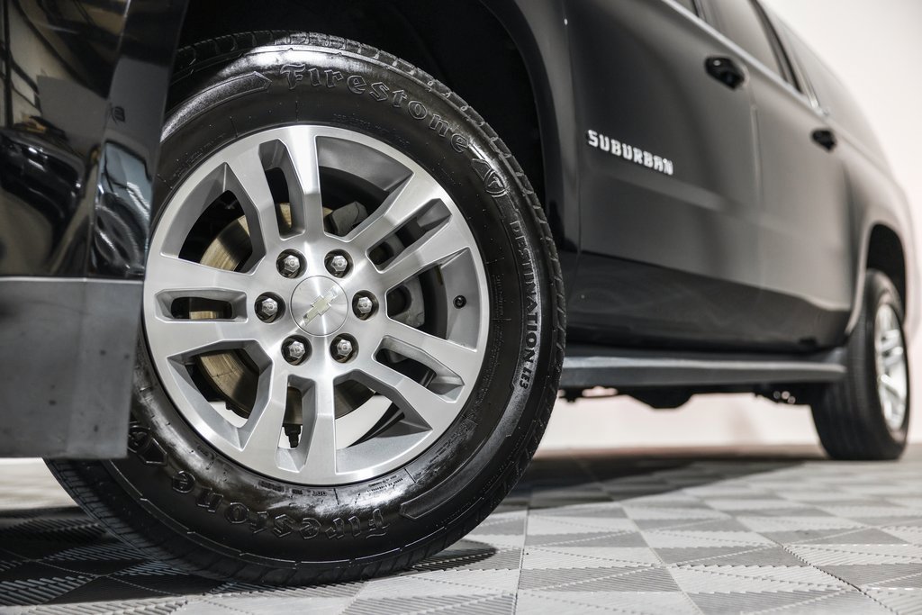 Used 2019 Chevrolet Suburban LT image 10