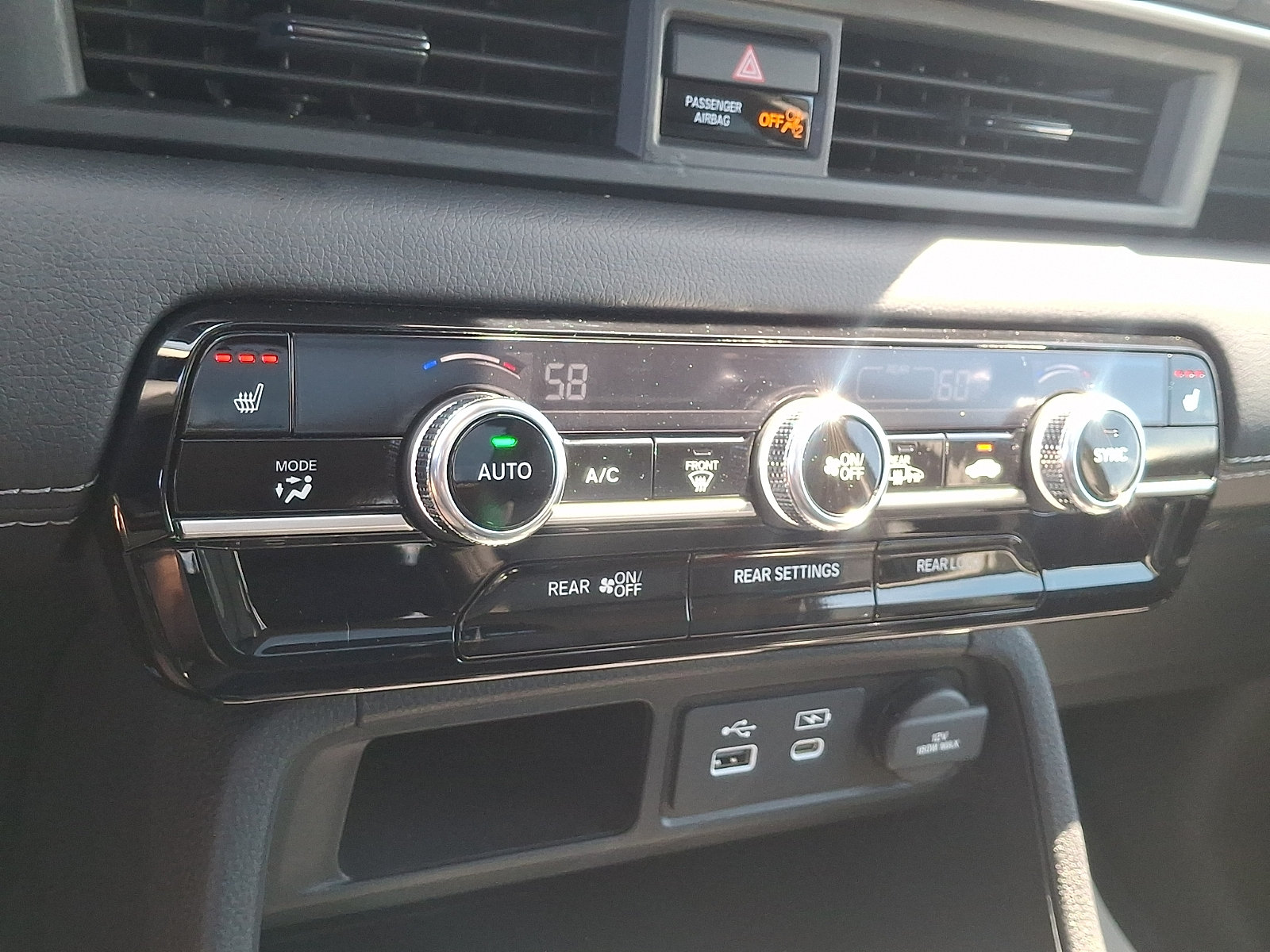 Used 2023 Honda Pilot Touring image 17