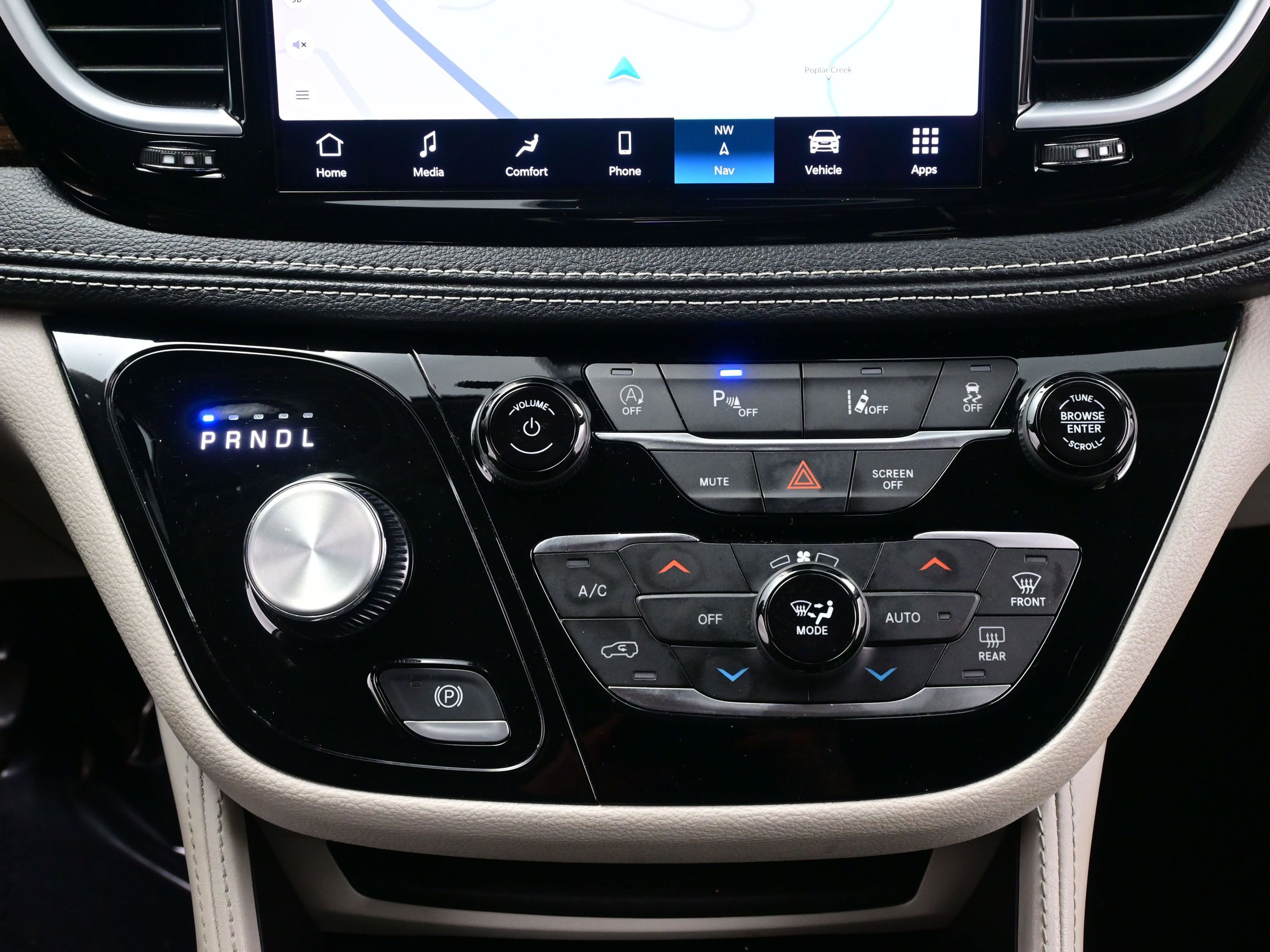 Used 2024 Chrysler Pacifica Limited image 20