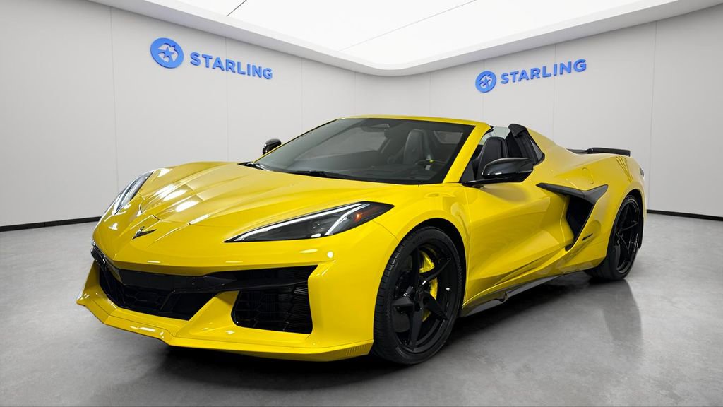 Used 2025 Chevrolet Corvette E-Ray w/ Stealth Interior Trim Package AWD/4WD image 16