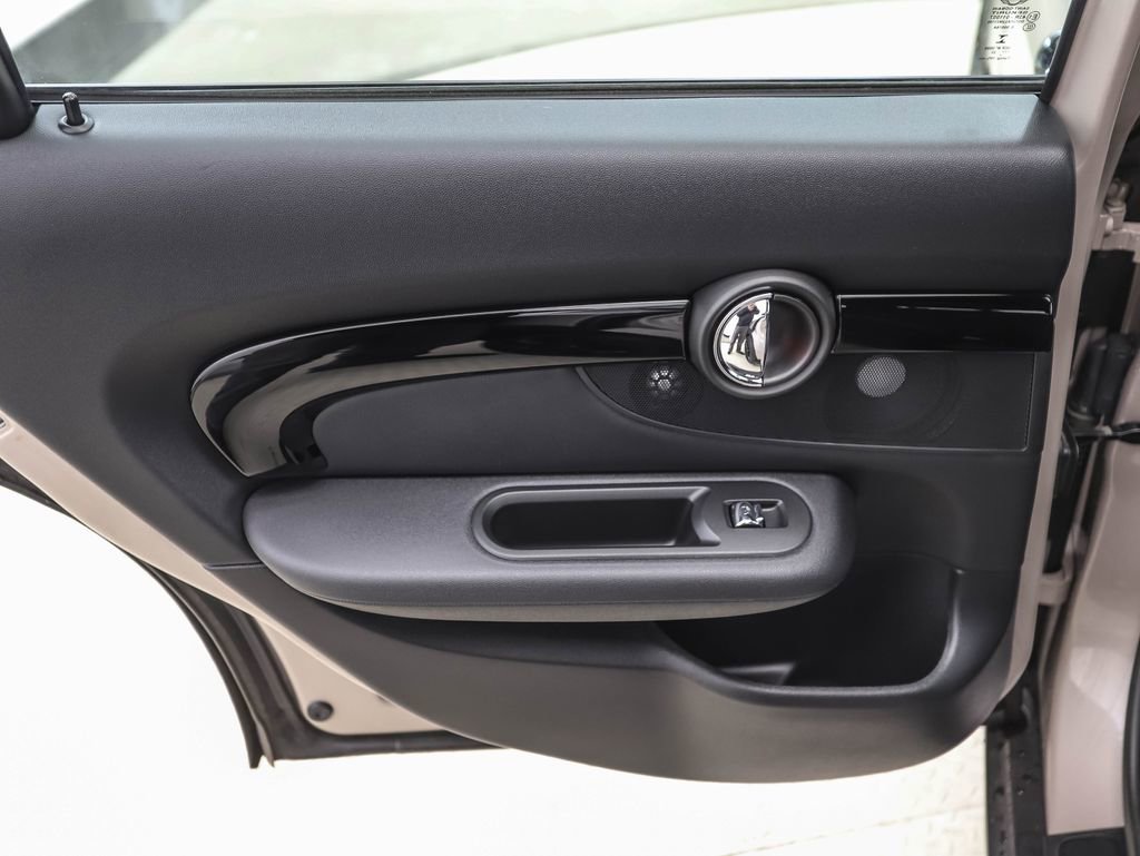 Used 2023 MINI Cooper Clubman S w/ Premium Package image 19