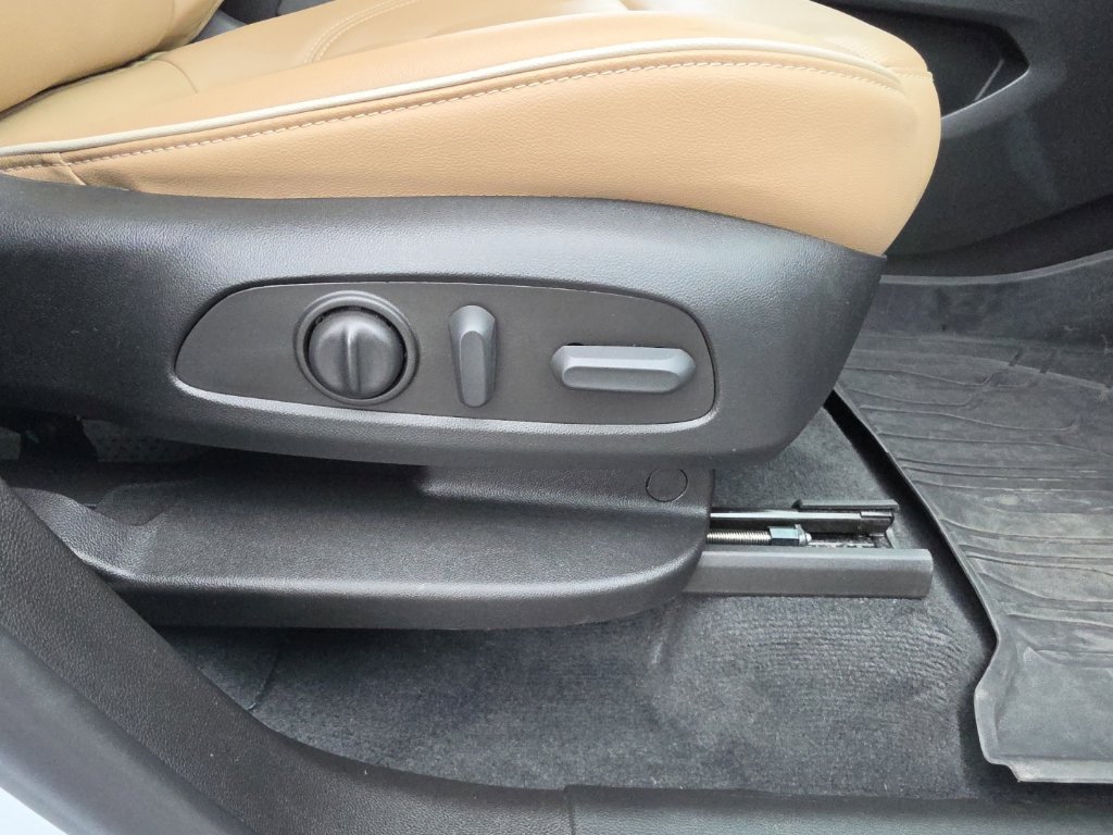 Certified 2023 Chevrolet Traverse Premier w/ LPO, Floor Liner Package AWD/4WD image 30