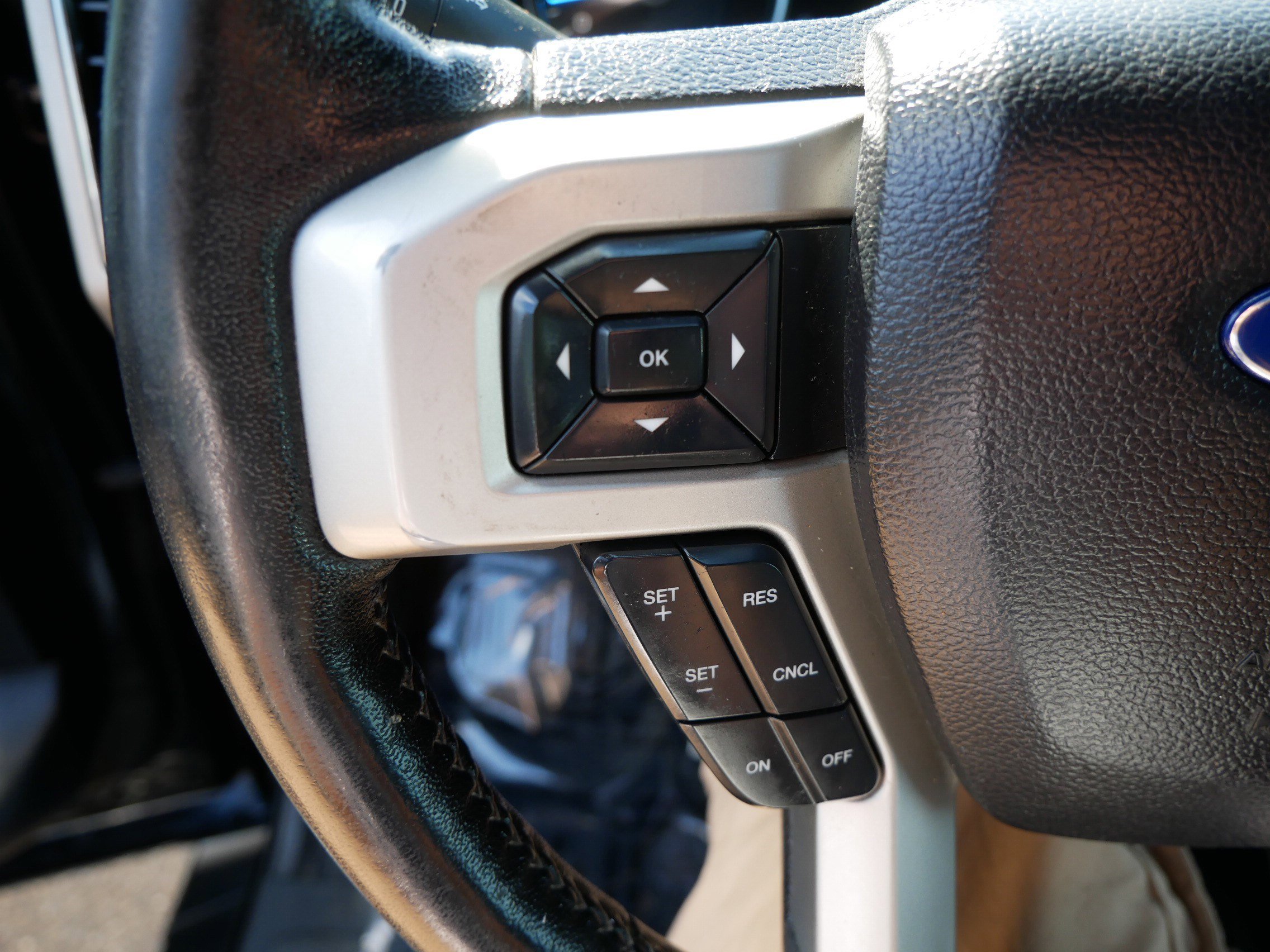 Used 2019 Ford F150 Lariat w/ Equipment Group 502A Luxury image 28