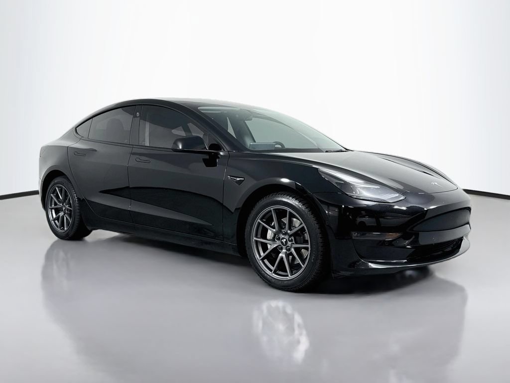 Used 2022 Tesla Model 3 Long Range AWD/4WD image 4