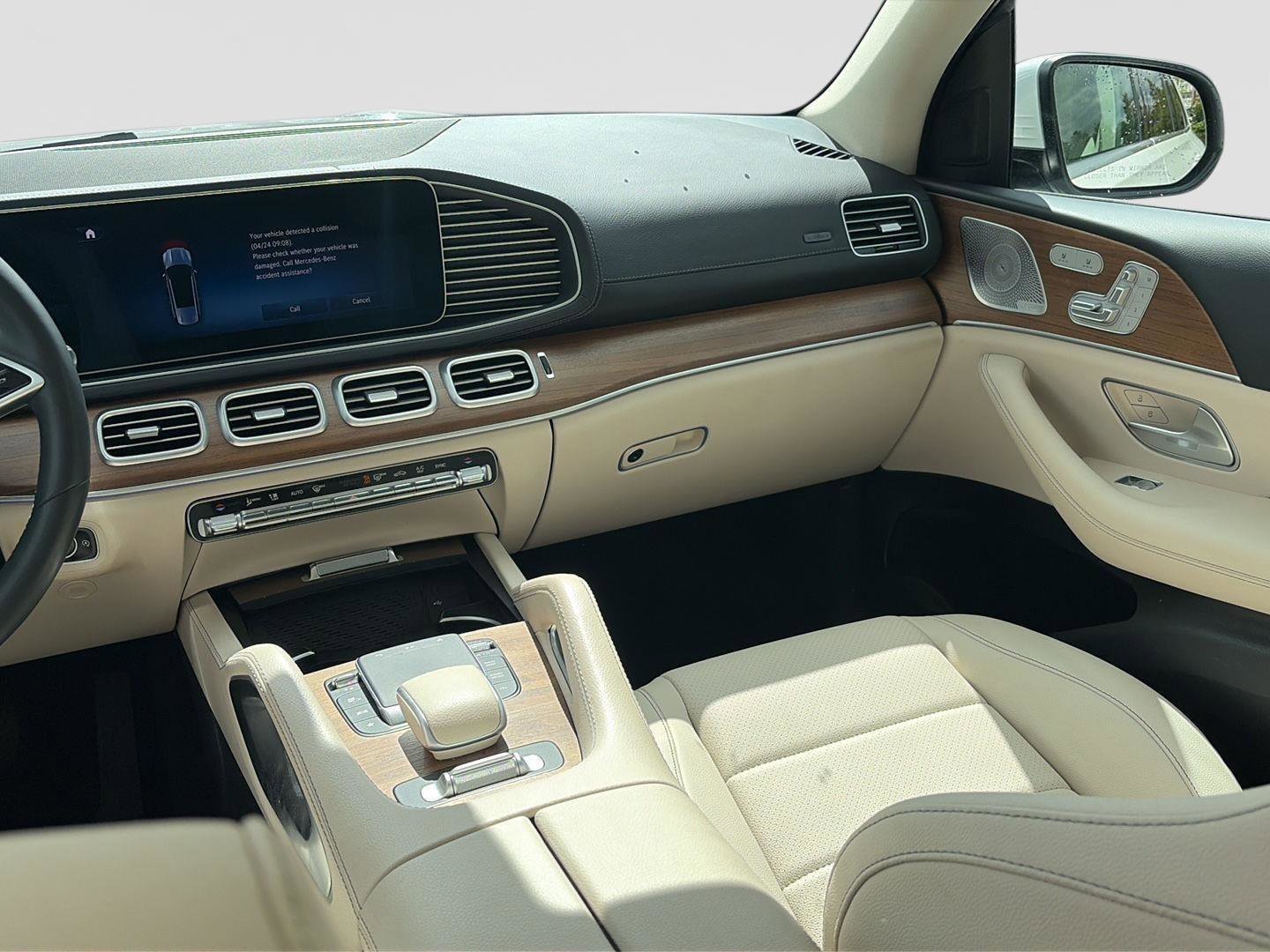 Used 2024 Mercedes-Benz GLS 450 4MATIC image 17