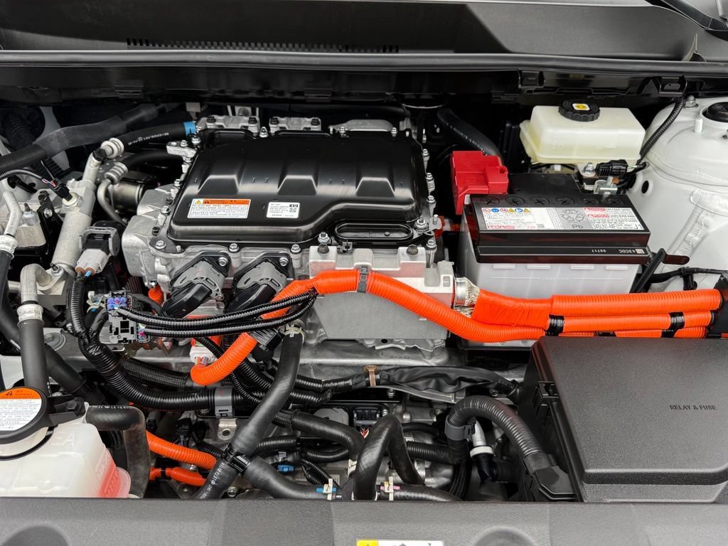 Certified 2023 Toyota bZ4X FWD image 32