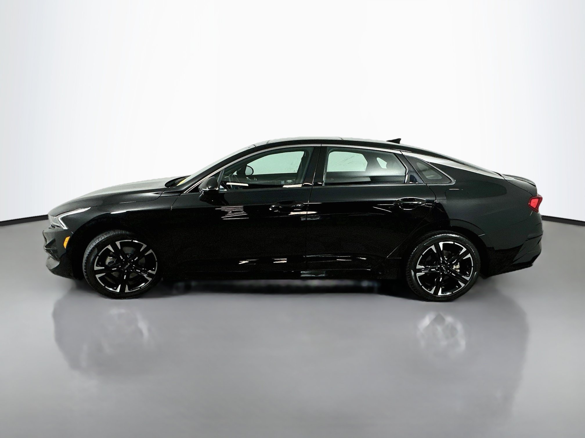 Certified 2023 Kia K5 GT-Line AWD/4WD image 4