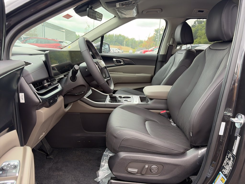 New 2027 Kia Carnival FWD image 13