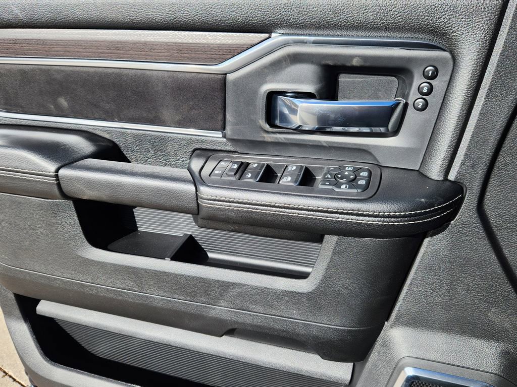 New 2026 RAM 2500 Laramie w/ Sport Appearance Package AWD/4WD image 7