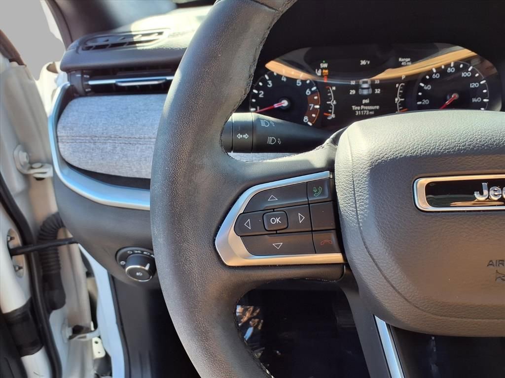 Certified 2024 Jeep Compass Latitude image 10