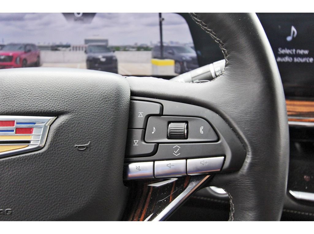 Used 2024 Cadillac Escalade Luxury RWD image 17