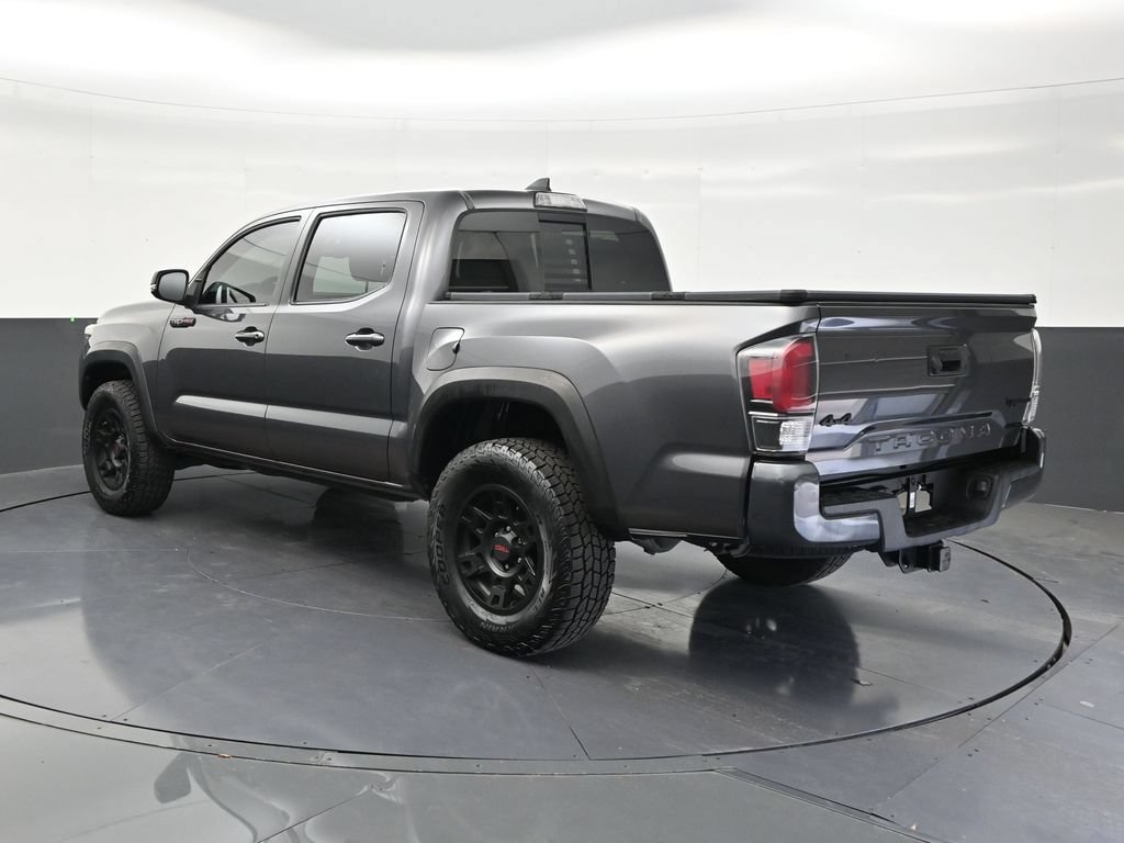 Used 2017 Toyota Tacoma TRD Sport w/ Tow Package RWD image 3