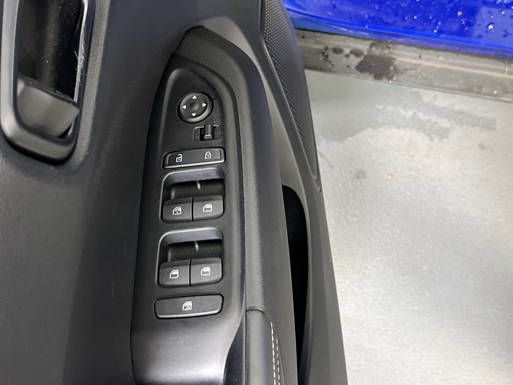 Used 2023 Hyundai Venue Limited w/ Cargo Package FWD image 18