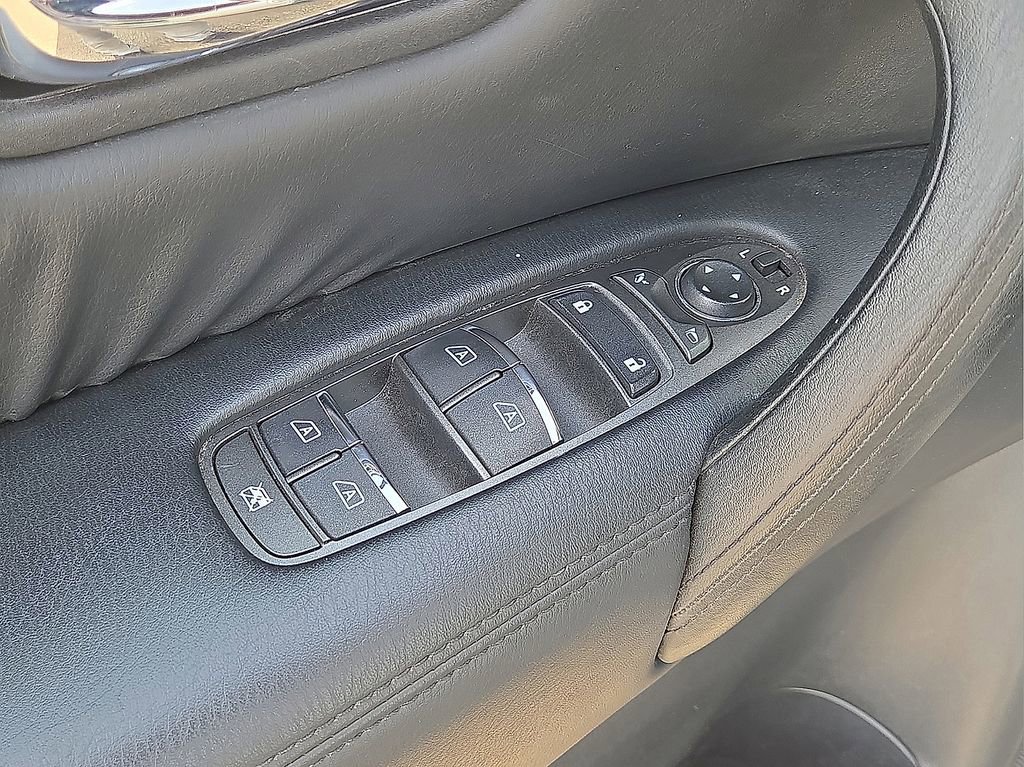 Used 2024 Nissan Armada SL image 20