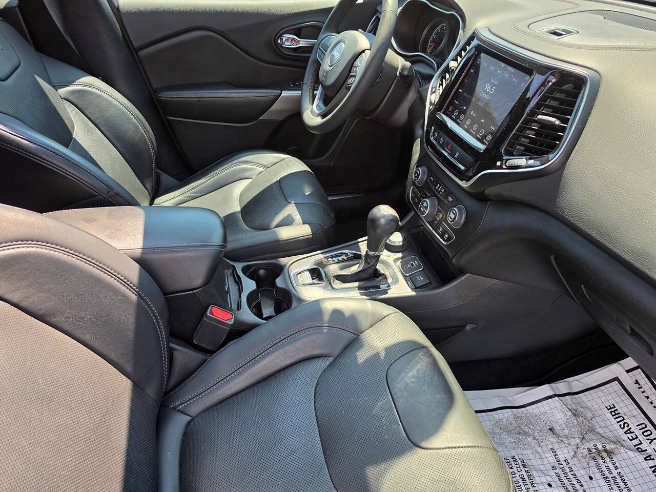 Used 2021 Jeep Cherokee Limited AWD/4WD image 6