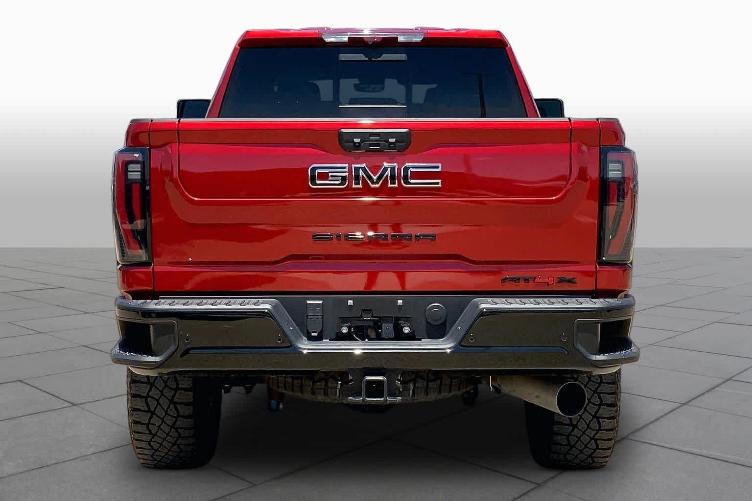 Used 2025 GMC Sierra 2500 AT4X AWD/4WD image 5