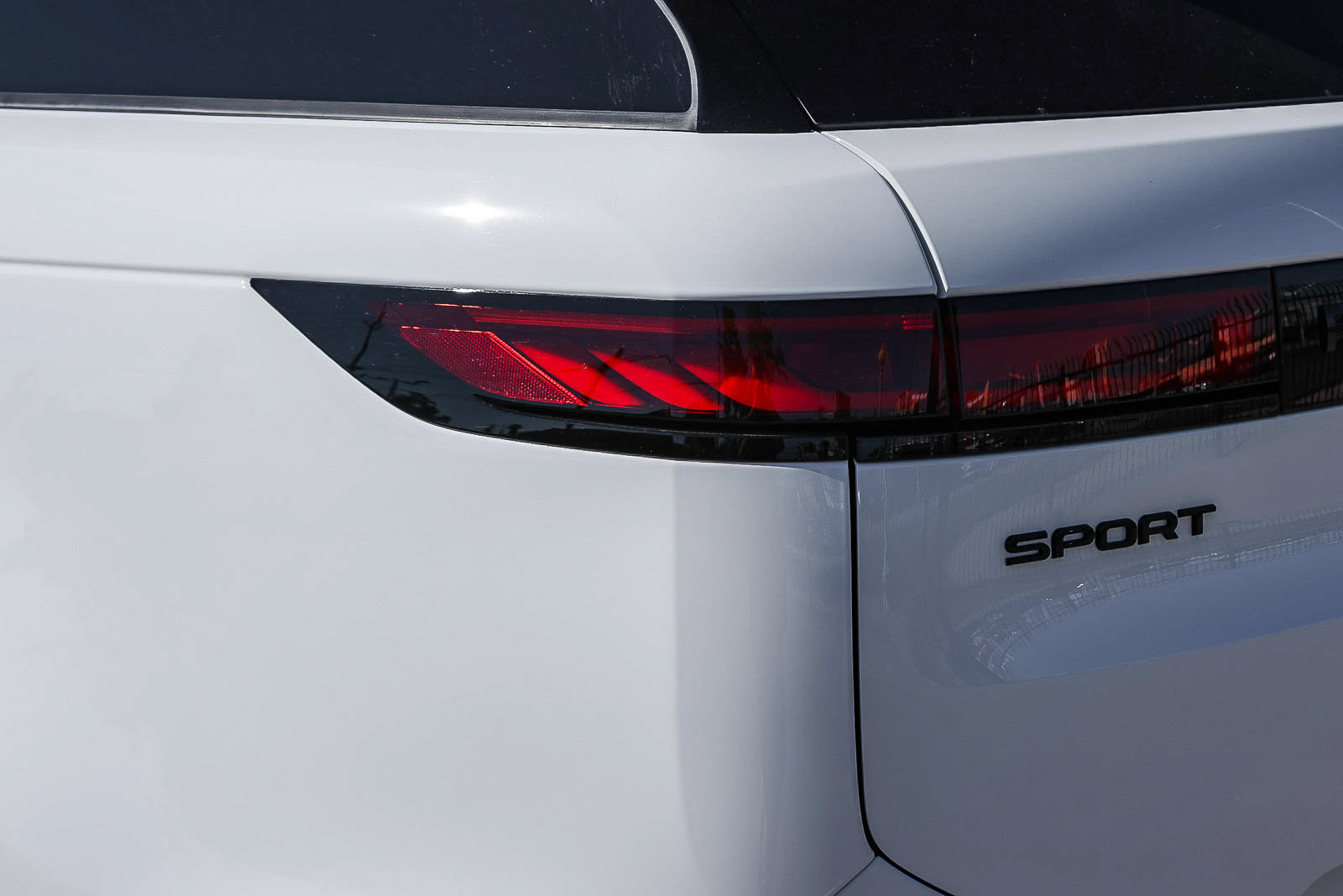 New 2026 Land Rover Range Rover Sport Dynamic SE AWD/4WD image 11