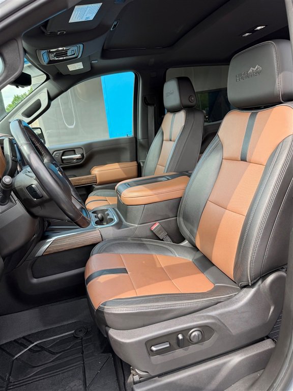 Used 2019 Chevrolet Silverado 1500 High Country w/ Technology Package AWD/4WD image 13